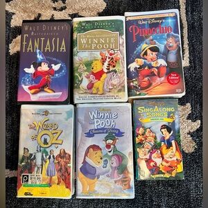 Disney VHS Bundle- Winnie The Pooh, Wizard of Oz, Fantasia, Pinocchio, Singalong